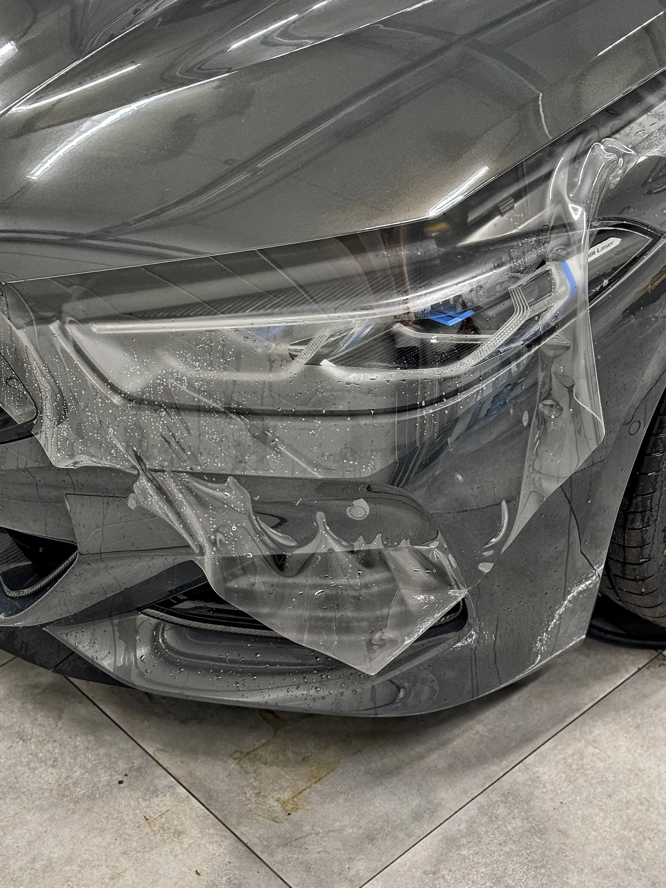 BMW 850i Coupe - View 1