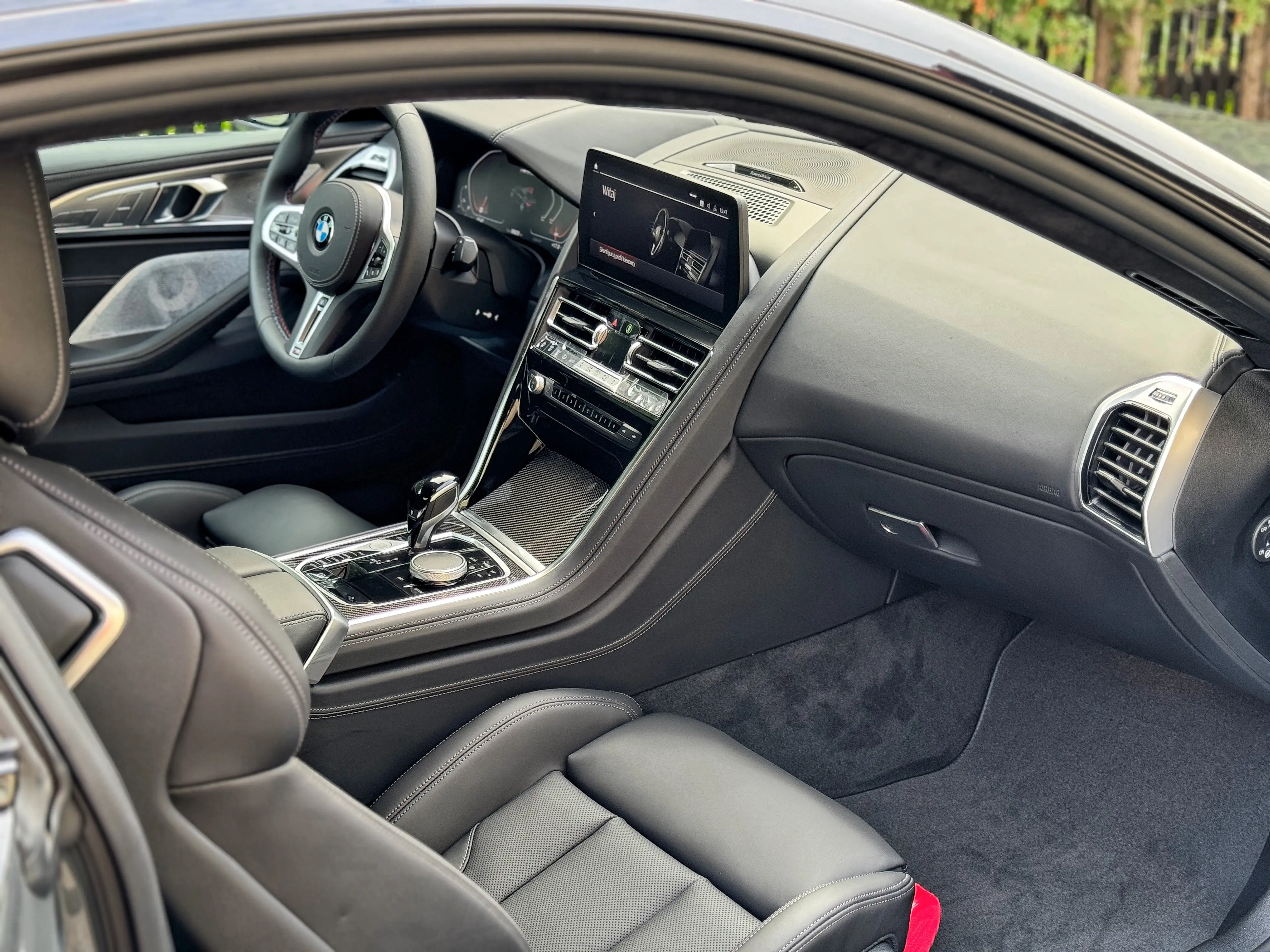 BMW 850i Coupe - View 8