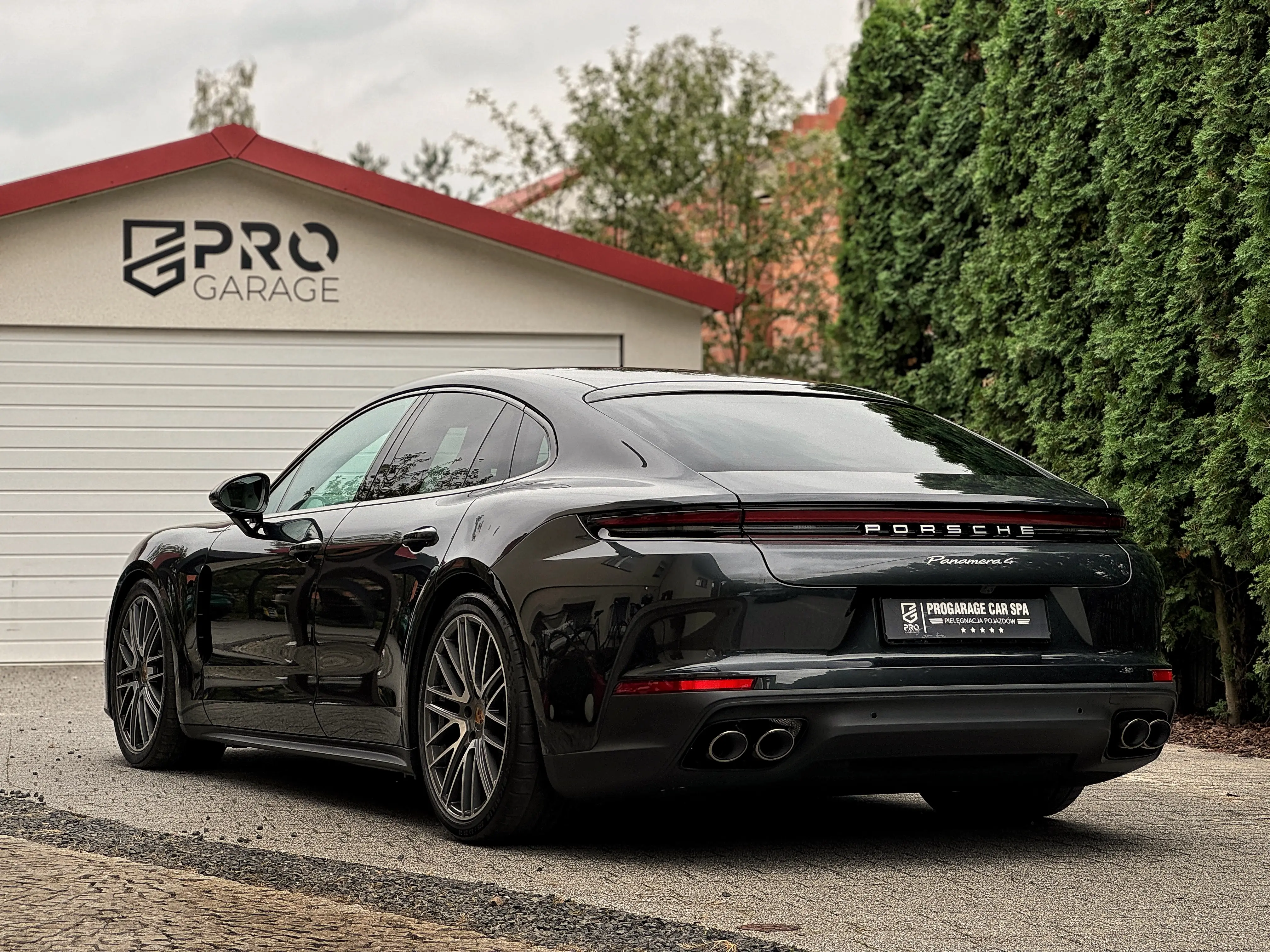 Porsche Panamera - View 9