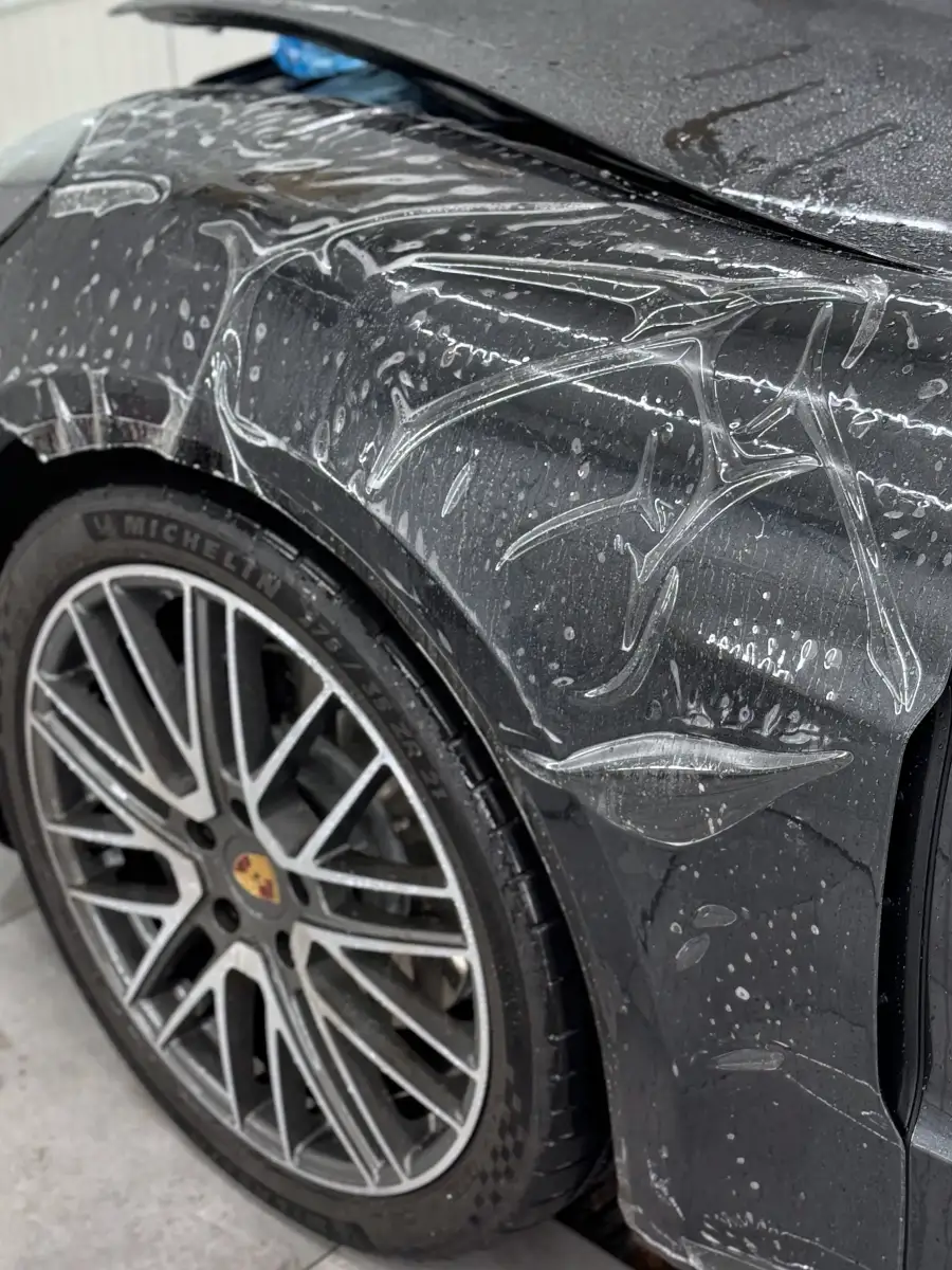 Porsche Panamera - View 4